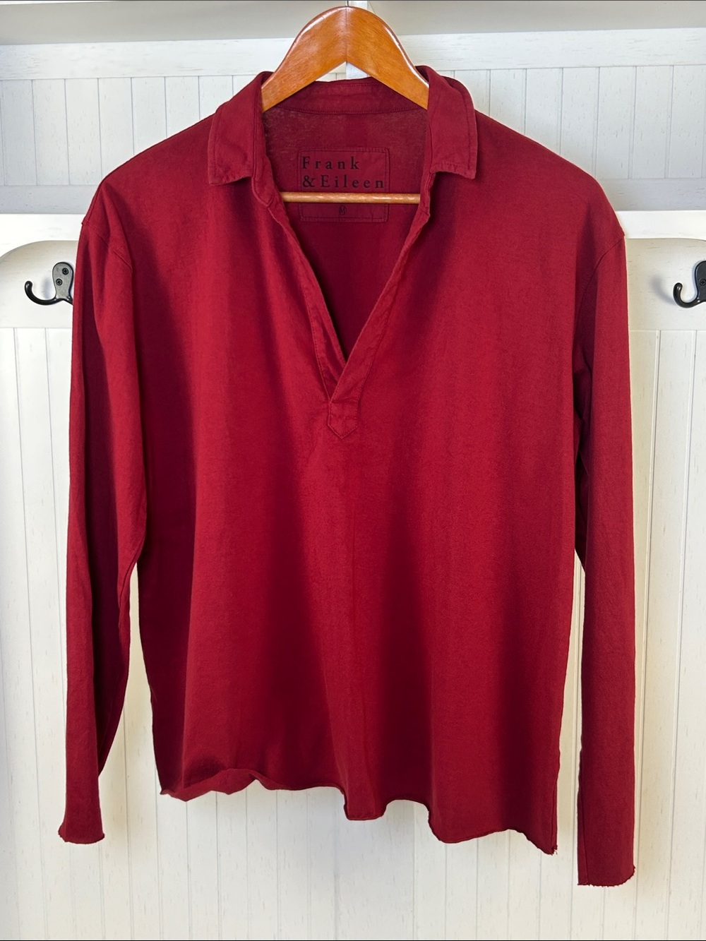 Frank & Eileen Patrick Popover Henley Red Shirt M